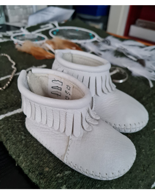 Hirschleder Baby Mokassins, weiss